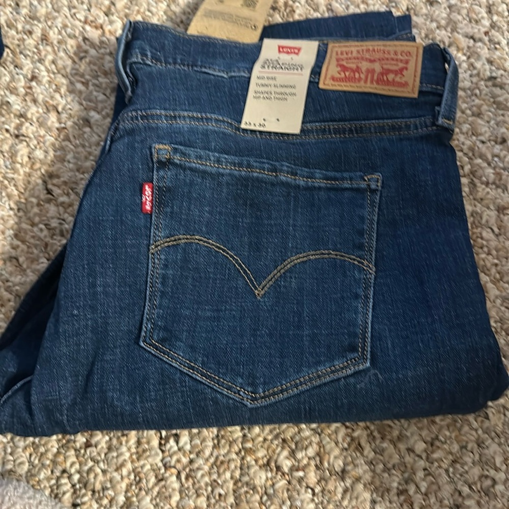 Levi’s jeans 314 shaping straight NWT 33x30